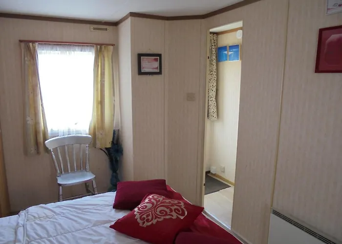 Golden Sands: Arizona Gs 6 Berth, Access To The Beach